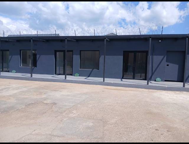 RETAIL PROPERTY TO RENT IN HOWICK CENTRAL
